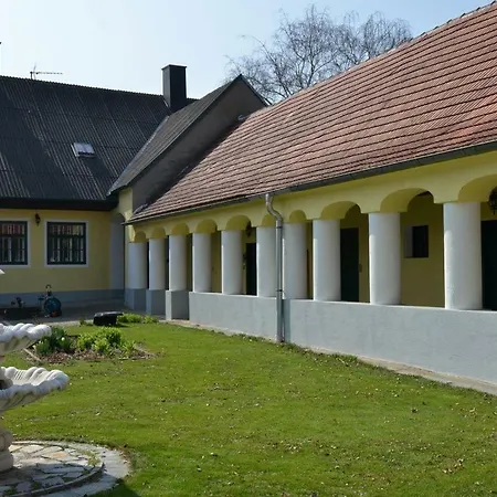 Apartment Fewo Kunterbunt